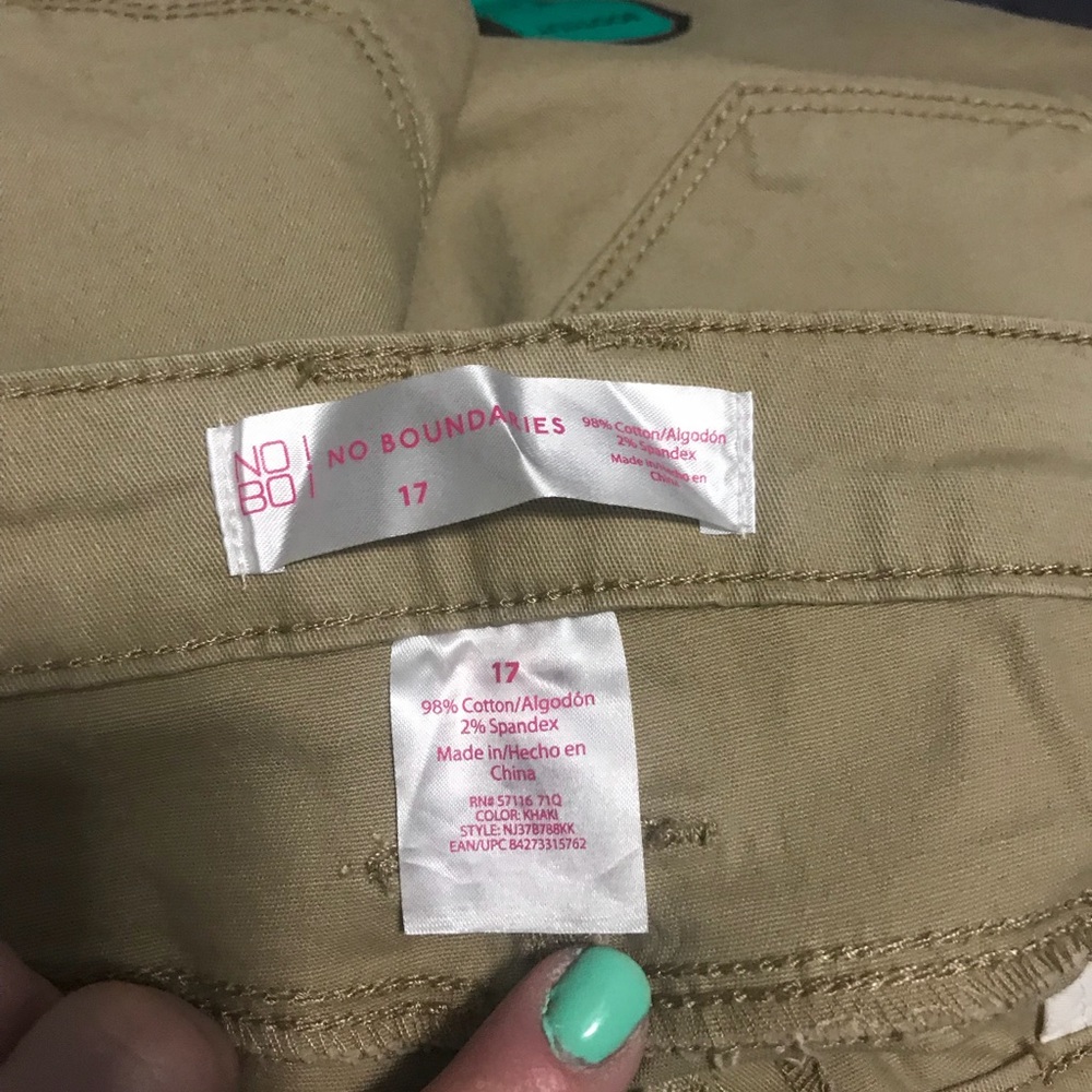 No boundaries bootcut jeans (Tan)